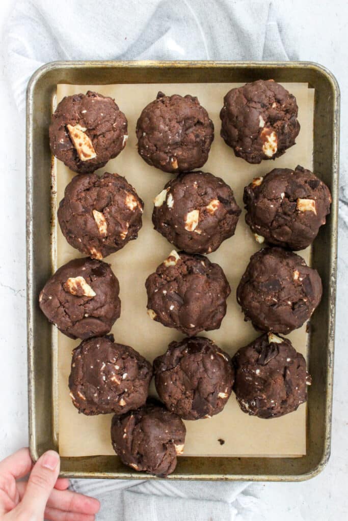 How to Make Giant Chocolate Cookies