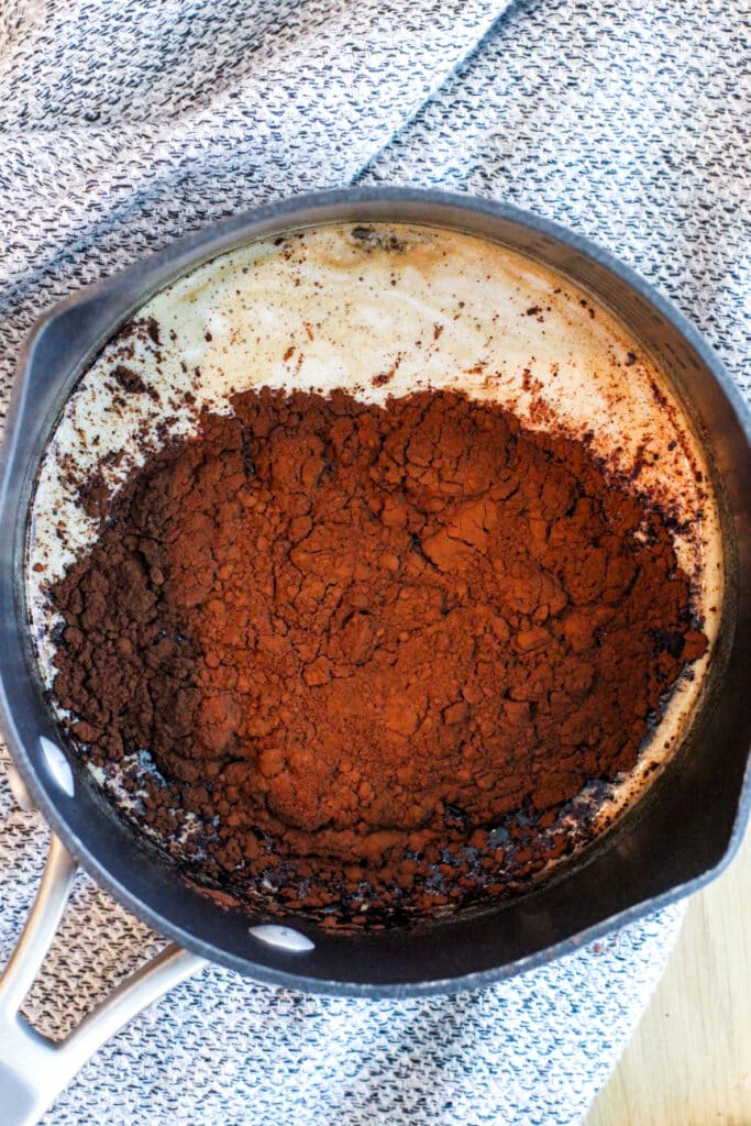 blooming cocoa powder for mocha cake